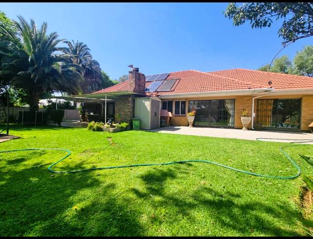 4 BEDROOM HOUSE FOR SALE IN VANDERBIJLPARK SW 1